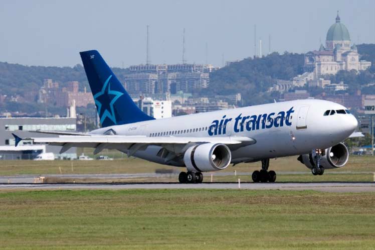 канадская компания  Air Transat