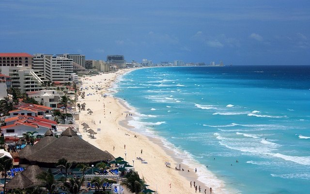 солнечные пляжи Канкуна