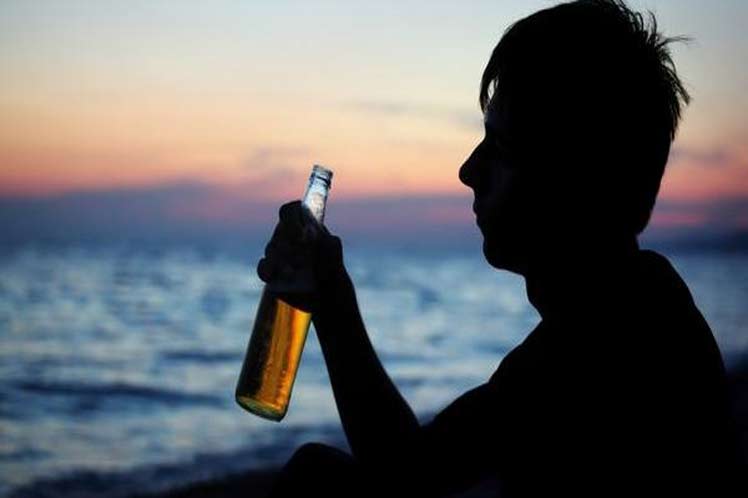 алкогольные напитки на пляже