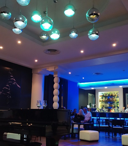 pianobar royal