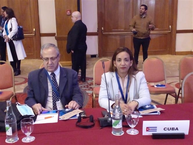men woman unwto