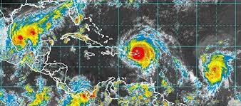 Редкое явление: три урагана одновременно в Карибском бассейне