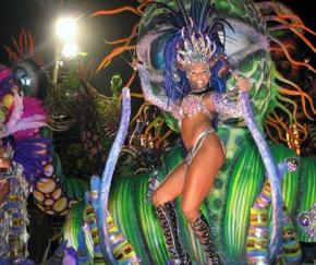 Карнавал в Рио-де-Жанейро начался шествием школ самбы  