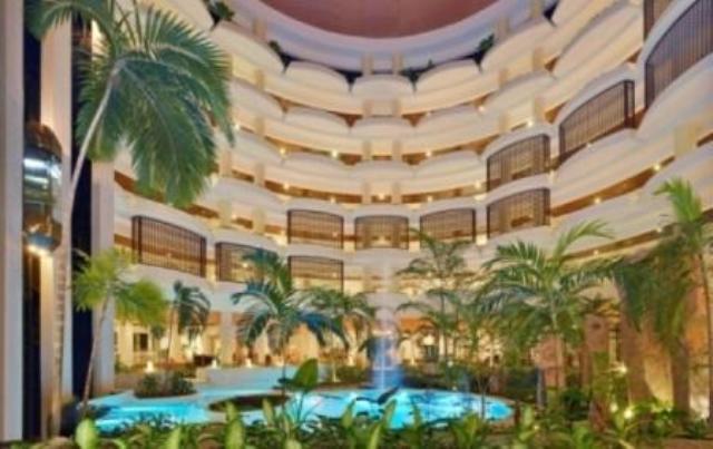 Испанская группа Мелия открыла отели после урагана "Ирма"